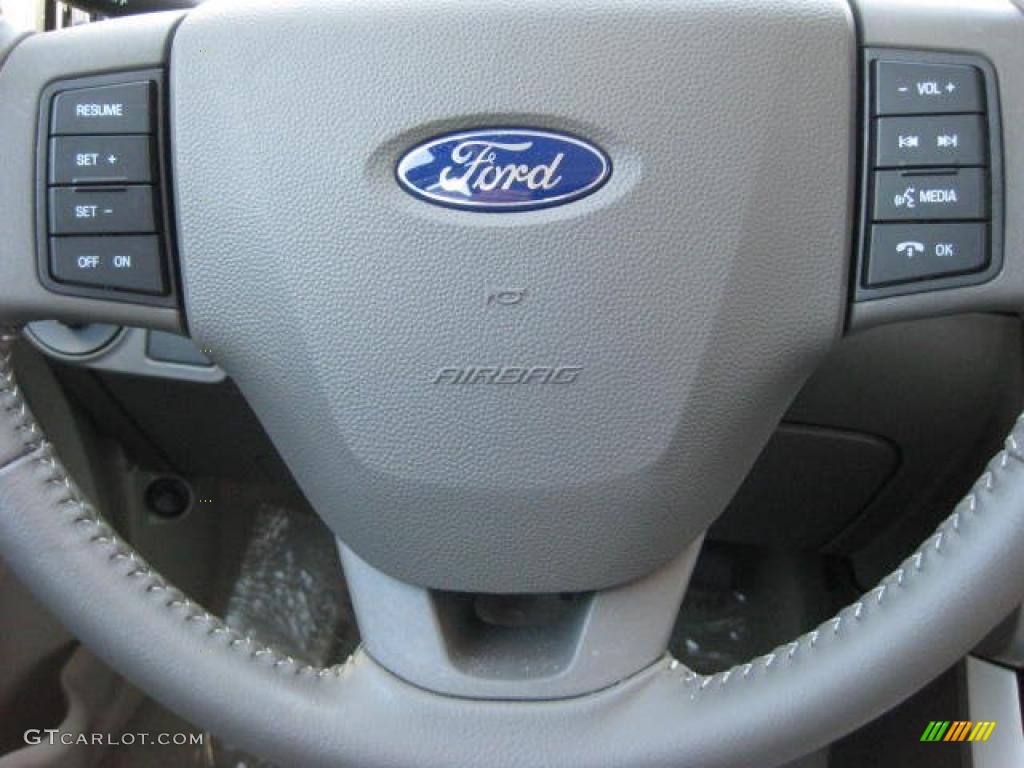 2011 Ford Focus SE Sedan Controls Photo #46647470