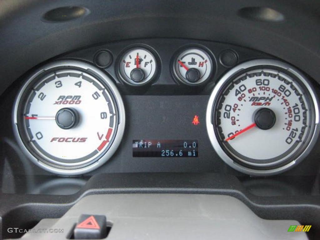 2011 Ford Focus SE Sedan Gauges Photo #46647476