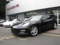 Black - Panamera 4 Photo No. 3