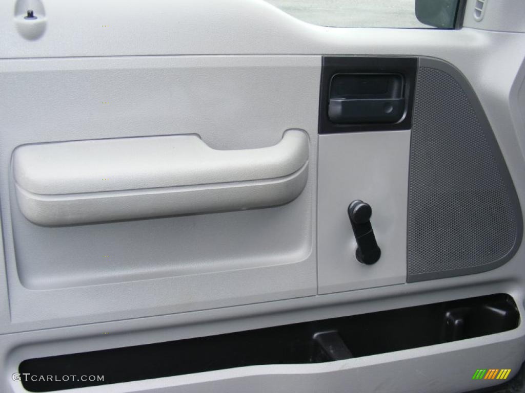 2004 F150 XL SuperCab - Dark Shadow Grey Metallic / Medium/Dark Flint photo #28