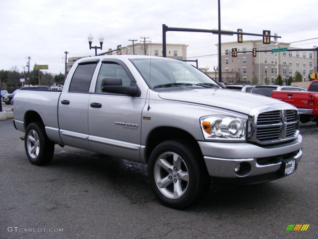 2007 Ram 1500 ST Quad Cab 4x4 - Bright Silver Metallic / Medium Slate Gray photo #3