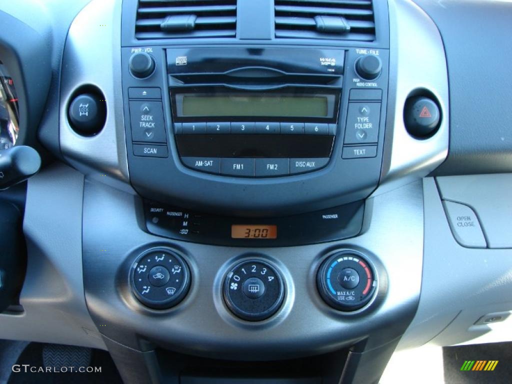 2009 RAV4 4WD - Classic Silver Metallic / Ash Gray photo #15