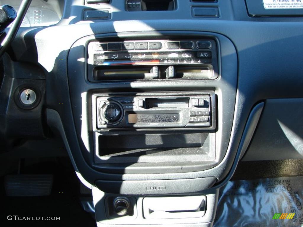 1997 Isuzu Oasis LS Controls Photos