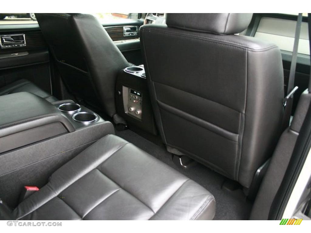 Charcoal Interior 2007 Lincoln Navigator Ultimate Photo #46652846