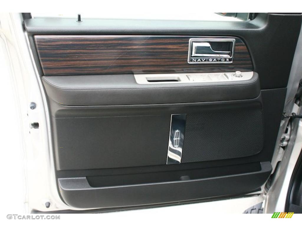 2007 Lincoln Navigator Ultimate Charcoal Door Panel Photo #46652870