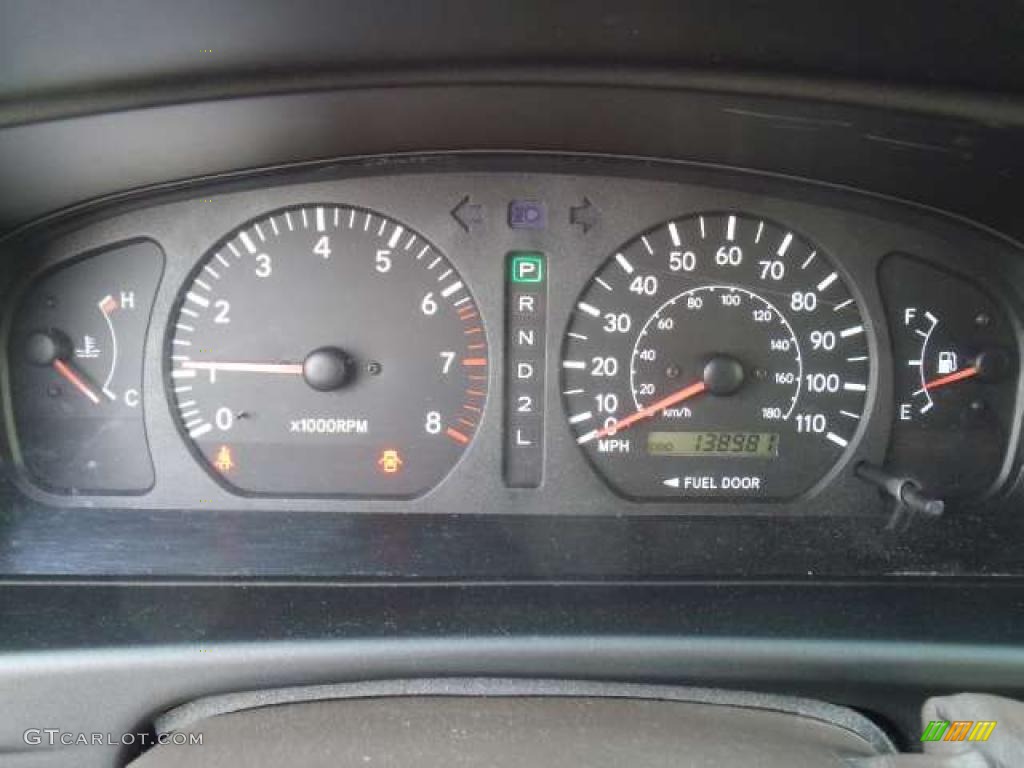 1999 Toyota Sienna XLE Gauges Photo #46655072