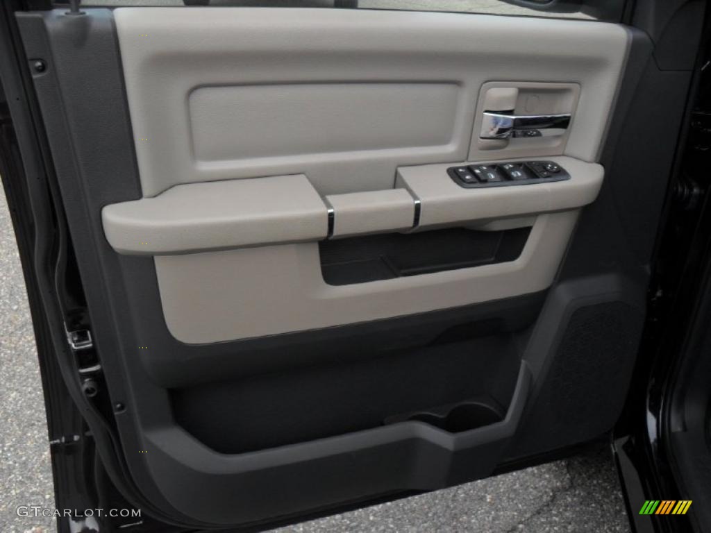 2011 Dodge Ram 1500 SLT Quad Cab Dark Slate Gray/Medium Graystone Door Panel Photo #46655075