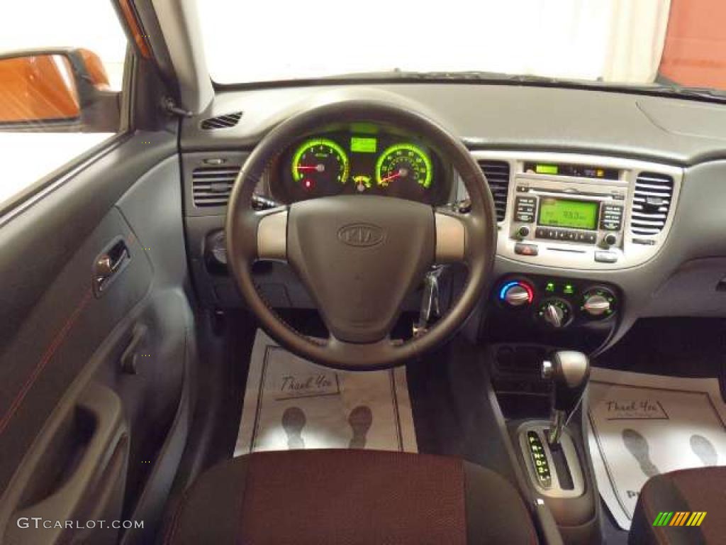 2009 Kia Rio Rio5 LX Hatchback Dashboard Photos