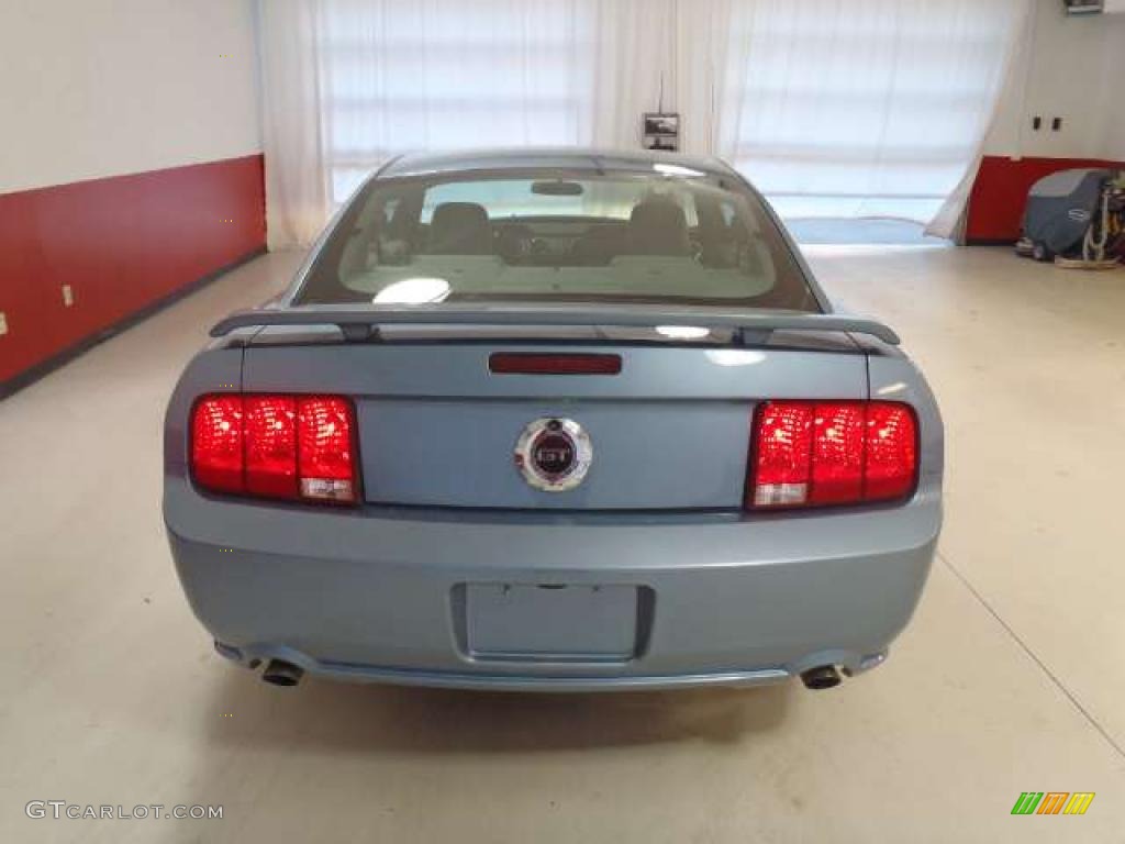 2005 Mustang GT Deluxe Coupe - Windveil Blue Metallic / Medium Parchment photo #5