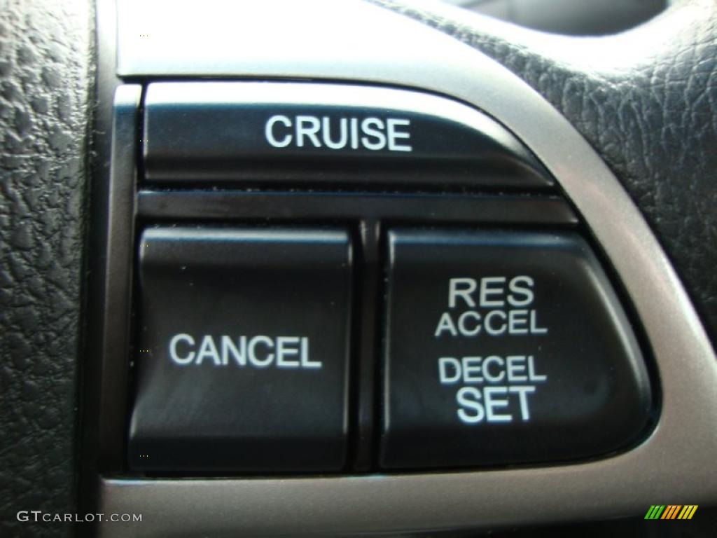 2010 Honda Accord LX-S Coupe Controls Photo #46656944