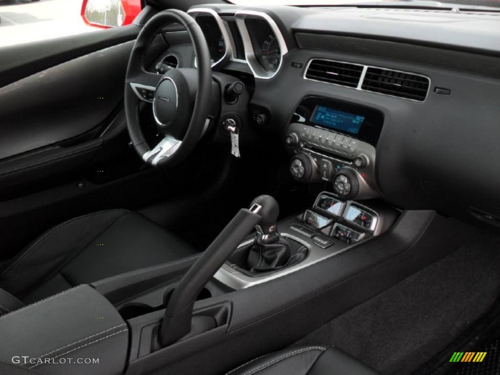 2011 Chevrolet Camaro SS Coupe Black Dashboard Photo #46657022