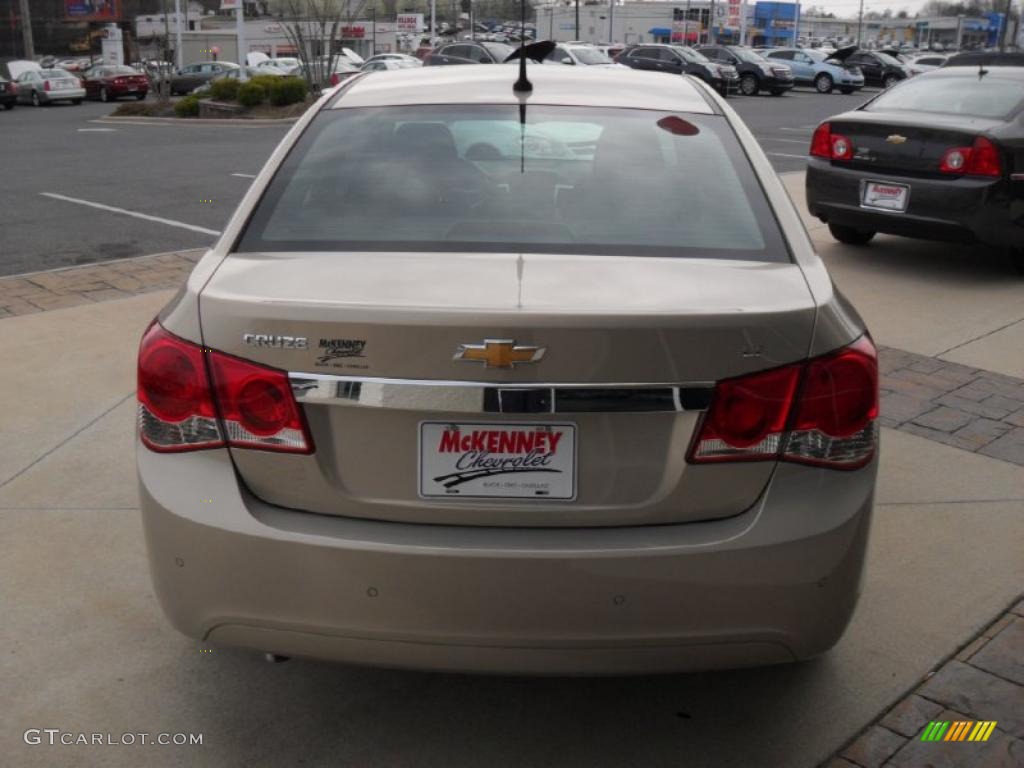 2011 Cruze LT - Gold Mist Metallic / Jet Black photo #3