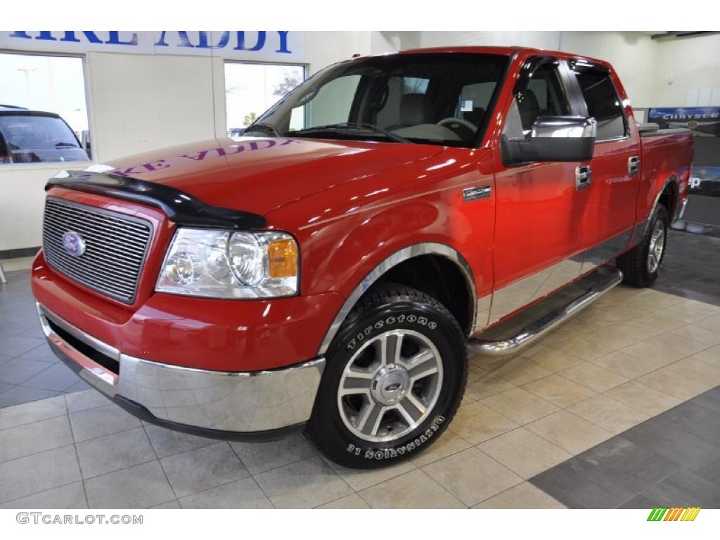 2006 F150 XLT SuperCrew - Bright Red / Medium/Dark Flint photo #2