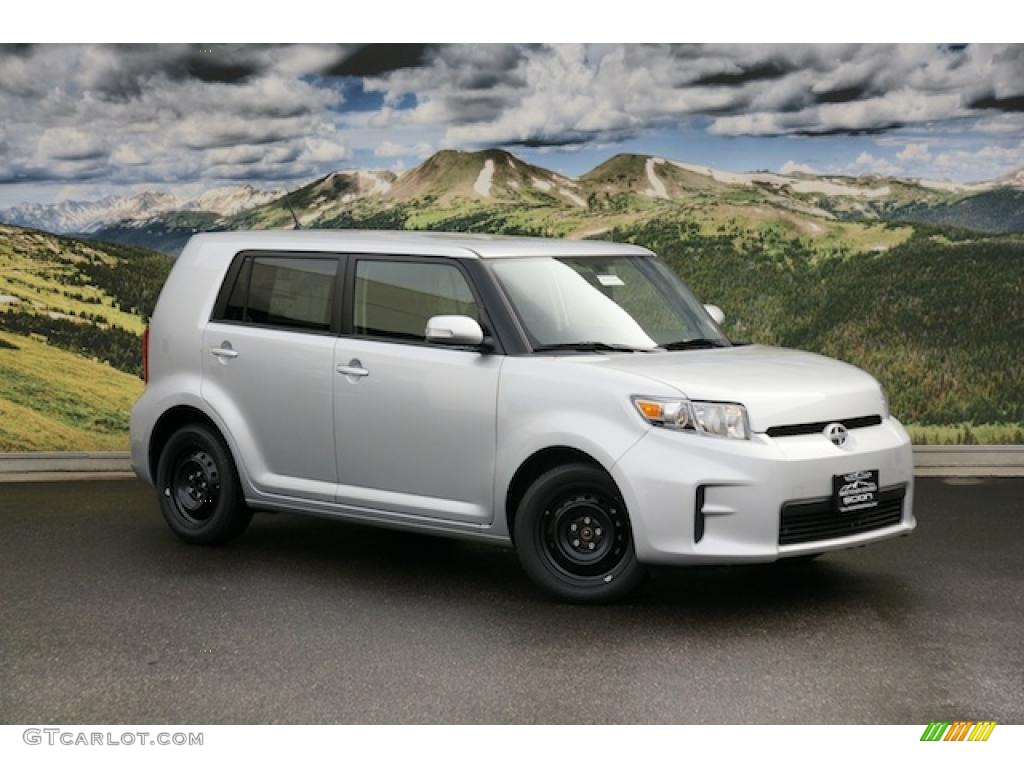 Classic Silver Metallic 2011 Scion xB Standard xB Model Exterior Photo #46658939