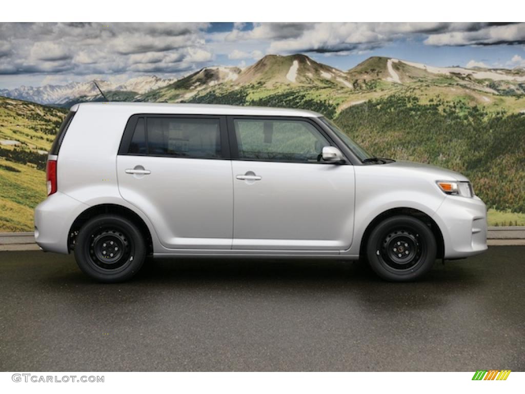 Classic Silver Metallic 2011 Scion xB Standard xB Model Exterior Photo #46658954