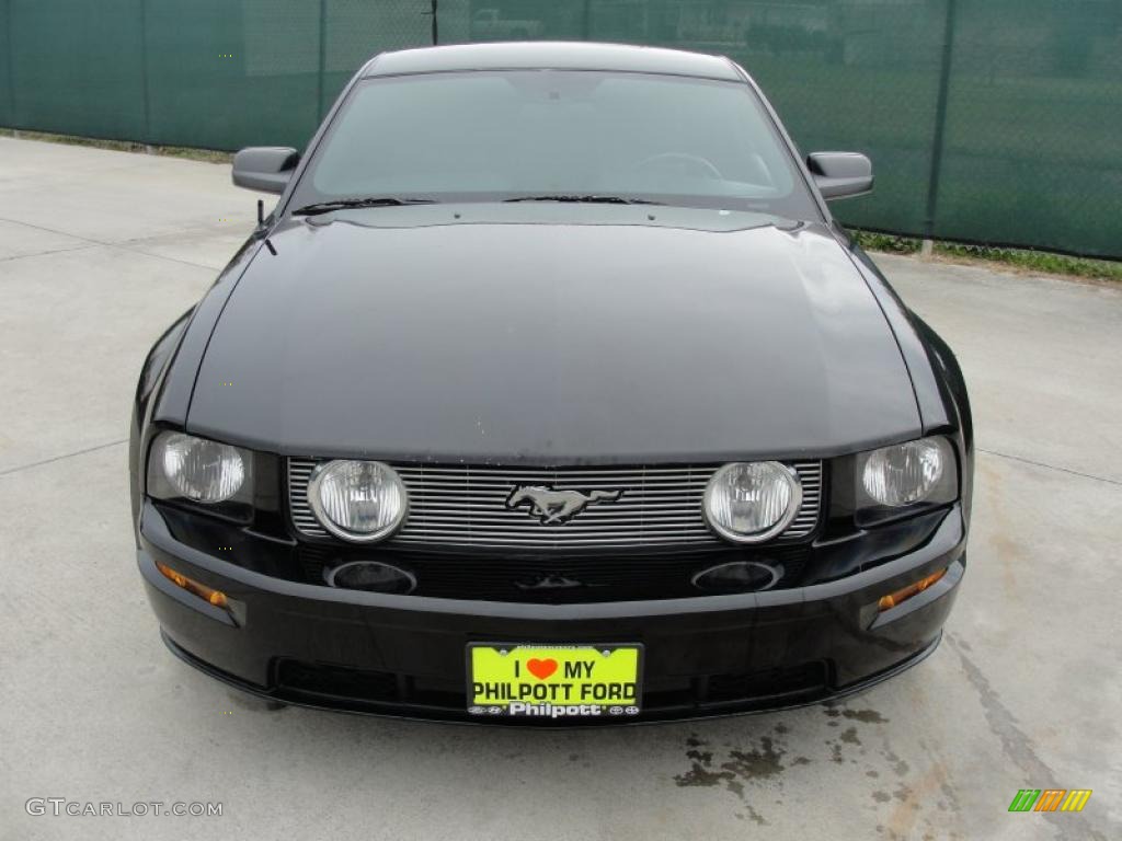 2005 Mustang GT Premium Coupe - Black / Dark Charcoal photo #8