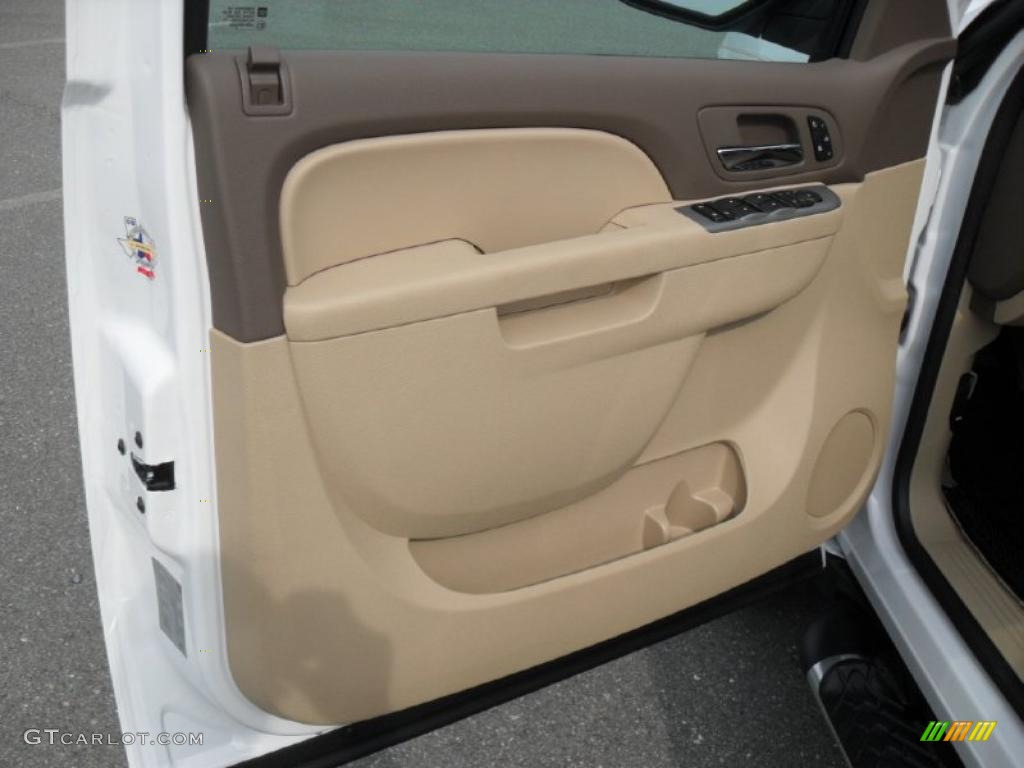 2011 Chevrolet Tahoe Z71 4x4 Light Cashmere/Dark Cashmere Door Panel Photo #46659872