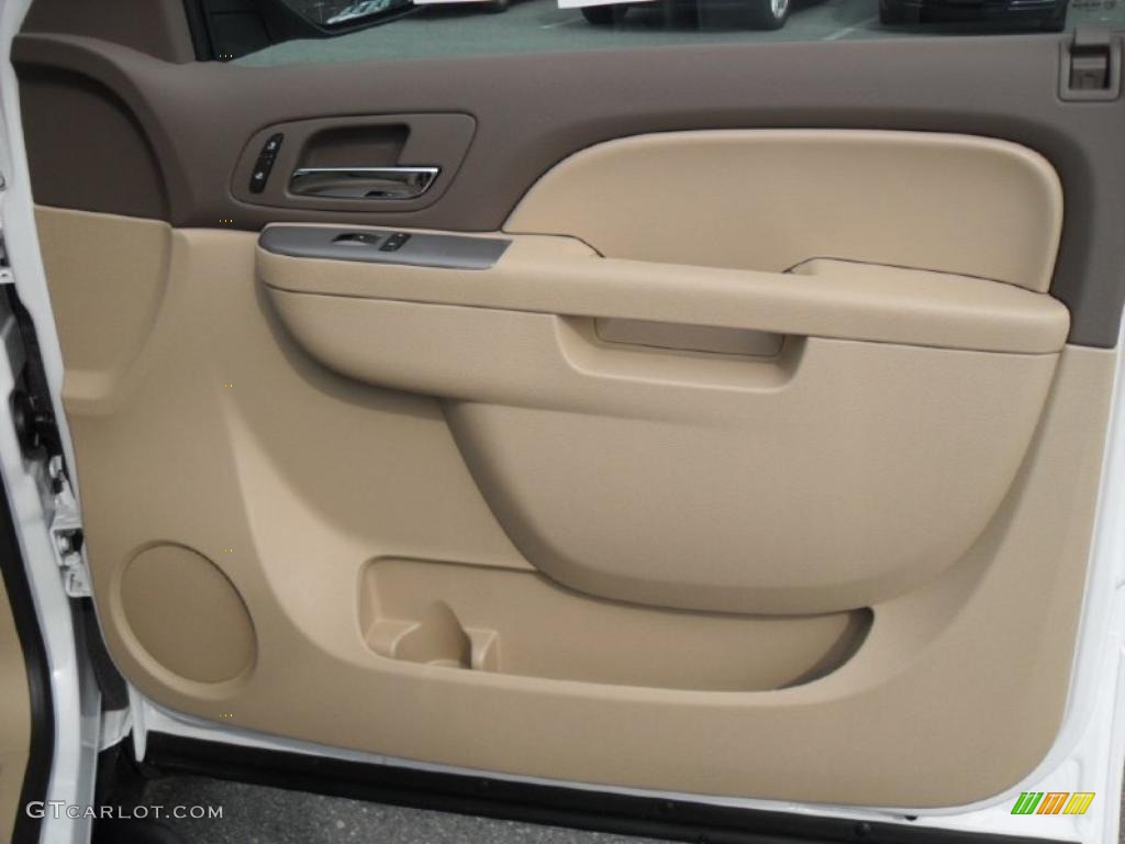 2011 Chevrolet Tahoe Z71 4x4 Light Cashmere/Dark Cashmere Door Panel Photo #46660085