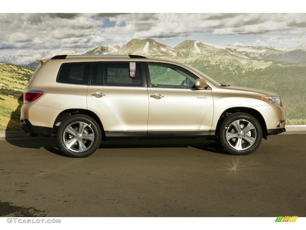 Sandy Beach Metallic 2011 Toyota Highlander Limited 4WD Exterior Photo #46660292