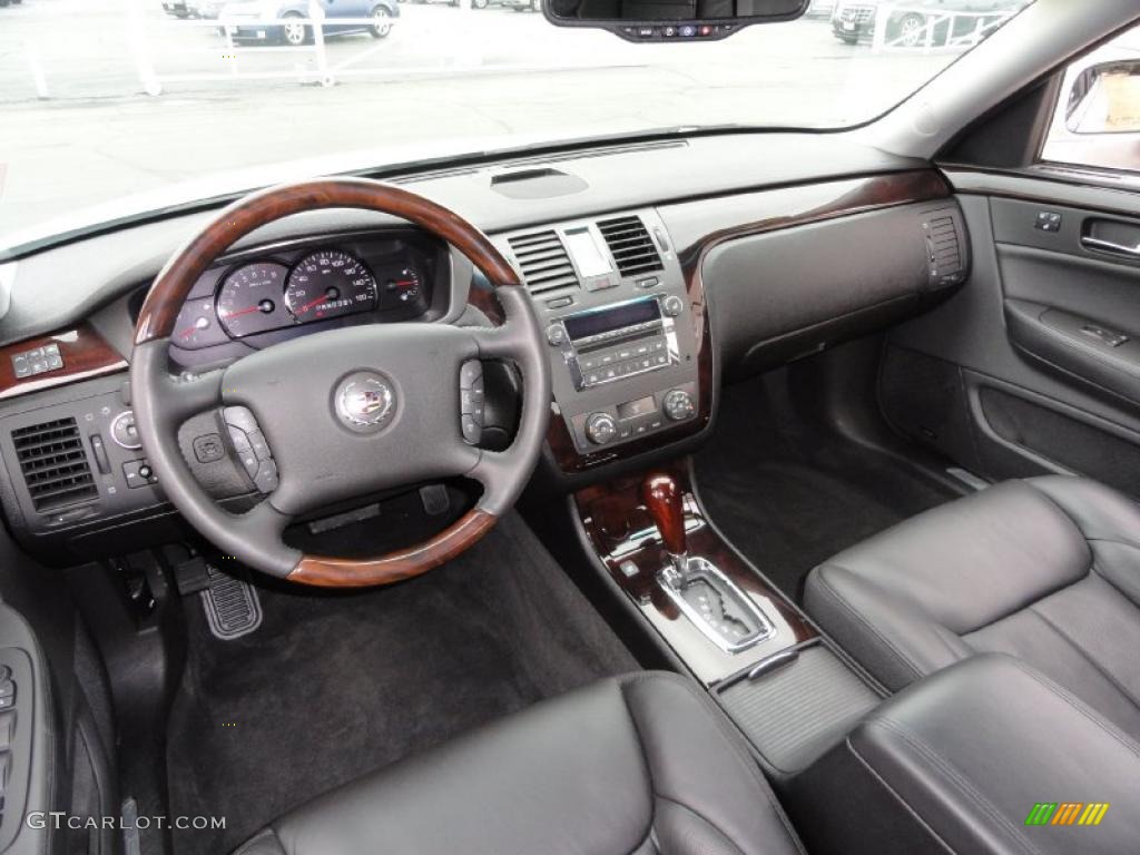 2009 Cadillac DTS Standard DTS Model Ebony Dashboard Photo #46660901