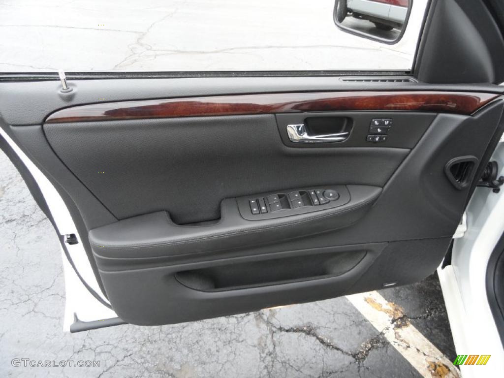 2009 Cadillac DTS Standard DTS Model Ebony Door Panel Photo #46660943