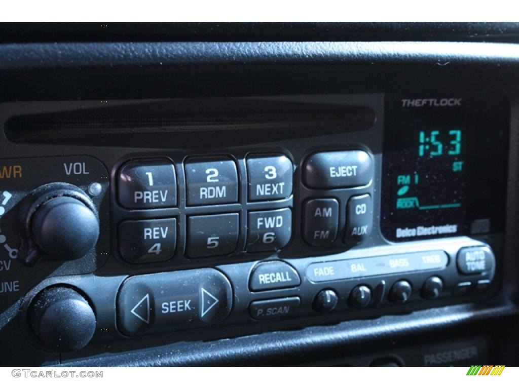2002 Chevrolet Corvette Coupe Controls Photo #46662224