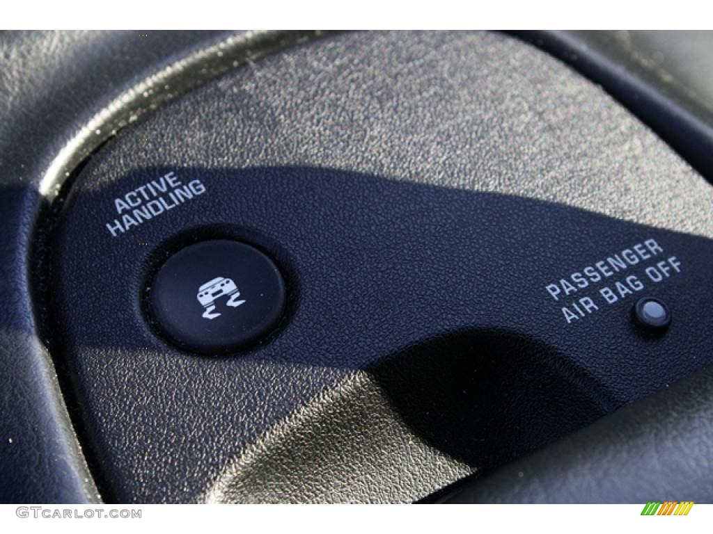 2002 Chevrolet Corvette Coupe Controls Photo #46662272