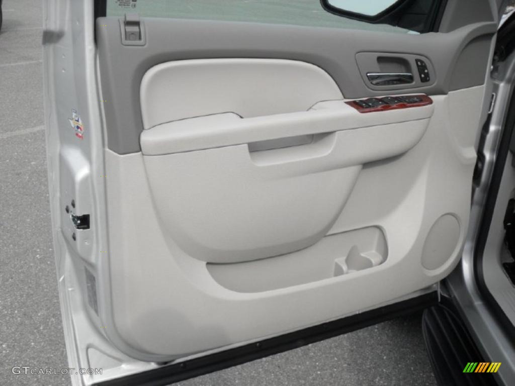 2011 Chevrolet Tahoe LT 4x4 Door Panel Photos