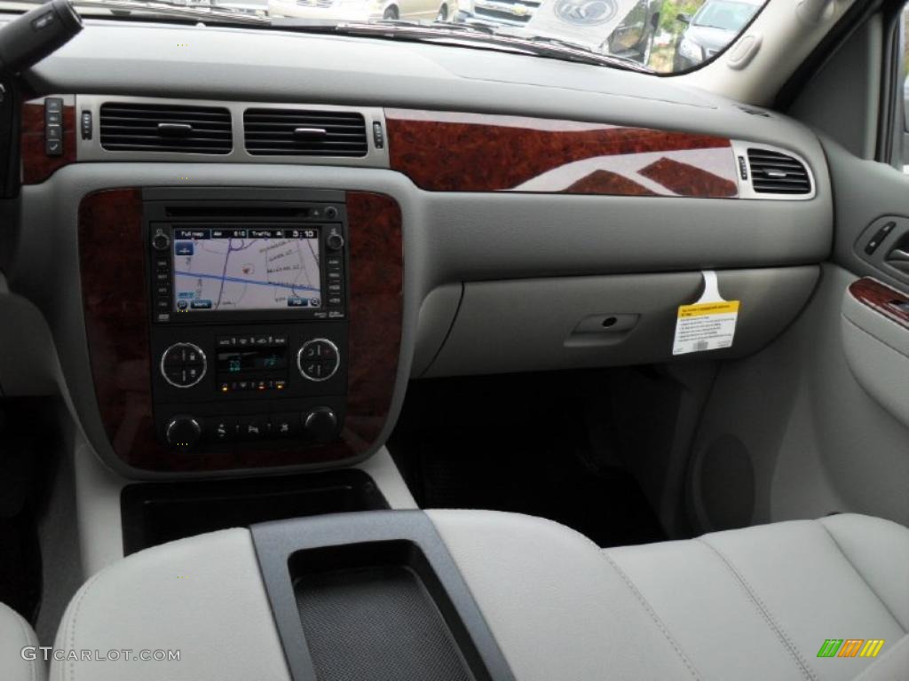 2011 Chevrolet Tahoe LT 4x4 Light Titanium/Dark Titanium Dashboard Photo #46663145