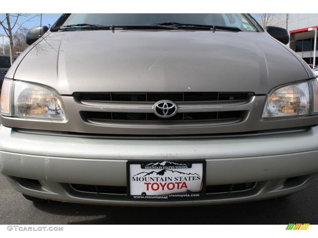 1999 Sienna XLE - Sable Pearl / Oak Beige photo #30
