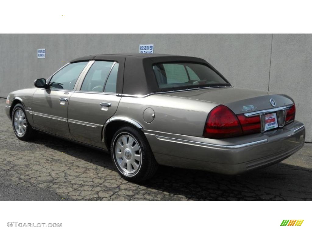 2005 Grand Marquis LS - Arizona Beige Metallic / Medium Parchment photo #4