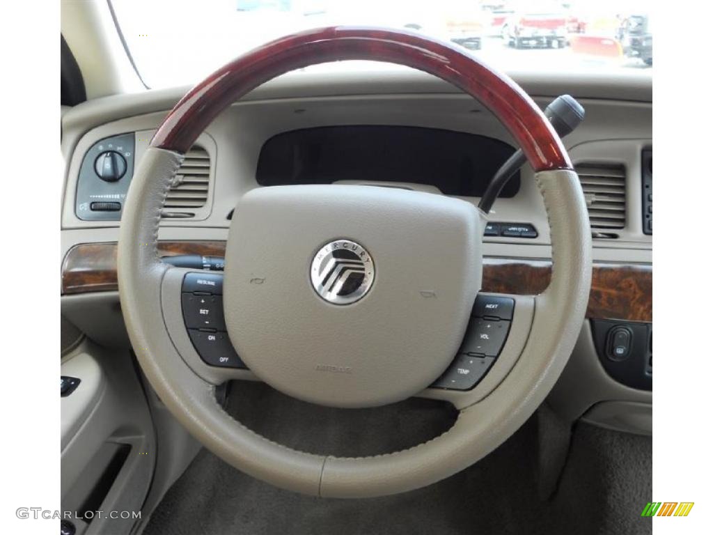 2005 Grand Marquis LS - Arizona Beige Metallic / Medium Parchment photo #9