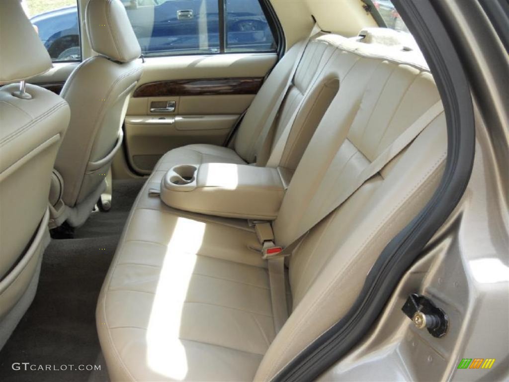 Medium Parchment Interior 2005 Mercury Grand Marquis LS Photo #46664462