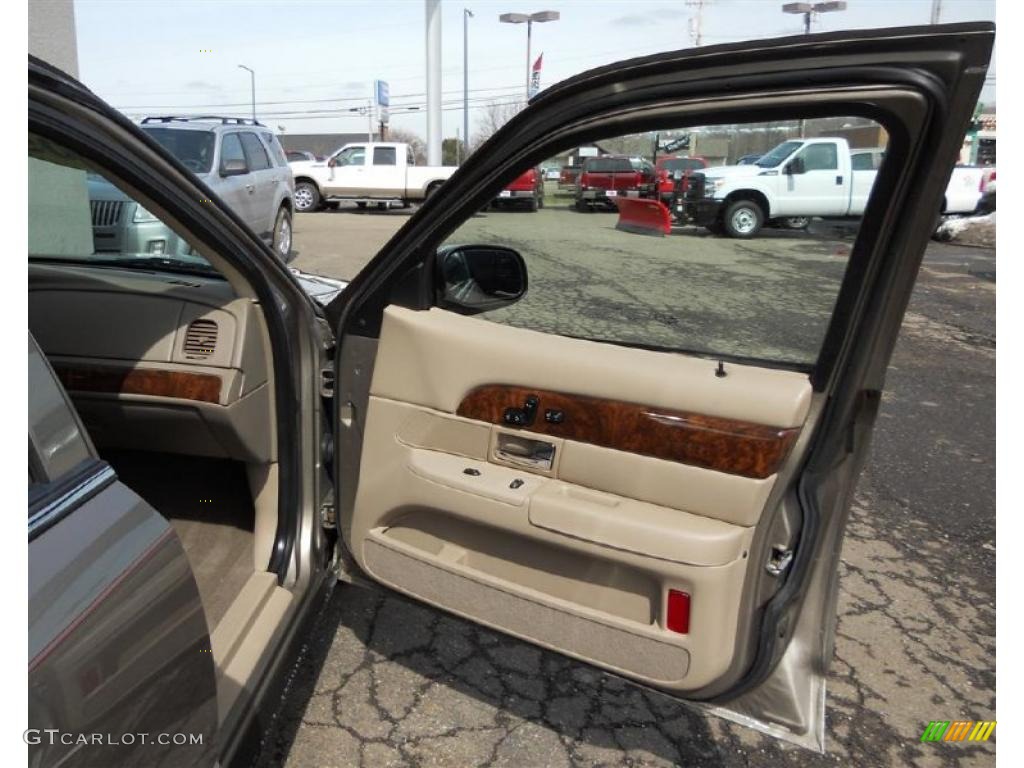 2005 Mercury Grand Marquis LS Medium Parchment Door Panel Photo #46664519