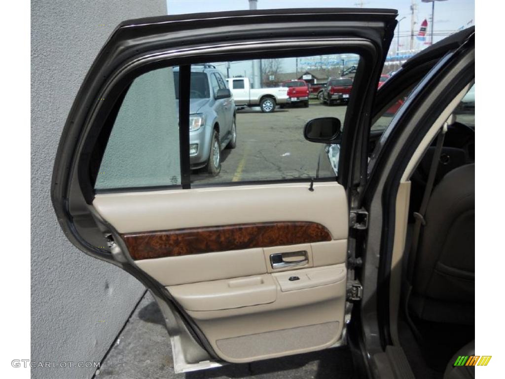 2005 Mercury Grand Marquis LS Medium Parchment Door Panel Photo #46664549