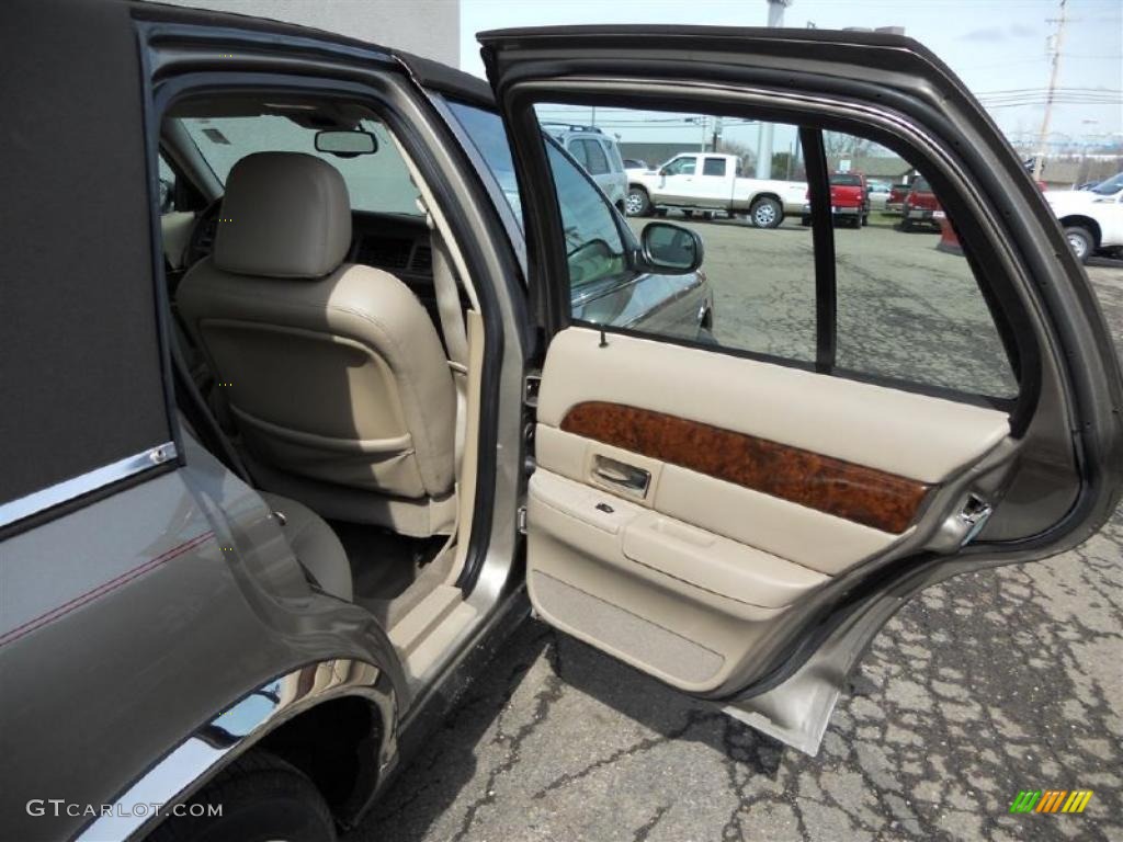 2005 Mercury Grand Marquis LS Medium Parchment Door Panel Photo #46664570