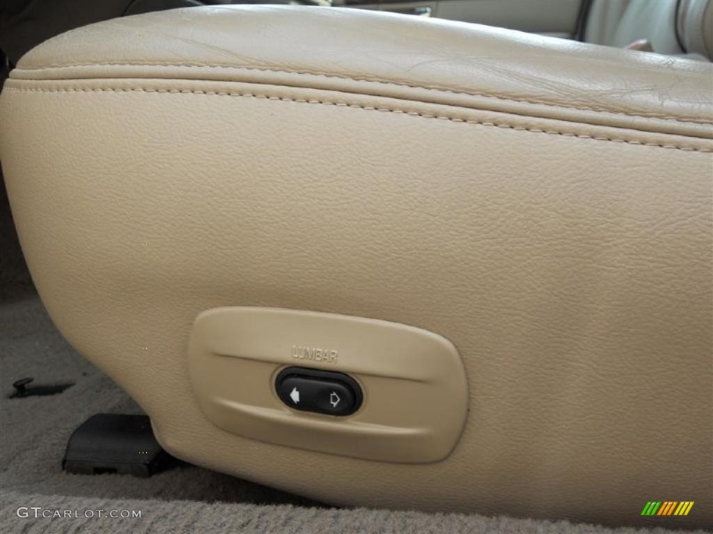 2005 Grand Marquis LS - Arizona Beige Metallic / Medium Parchment photo #28
