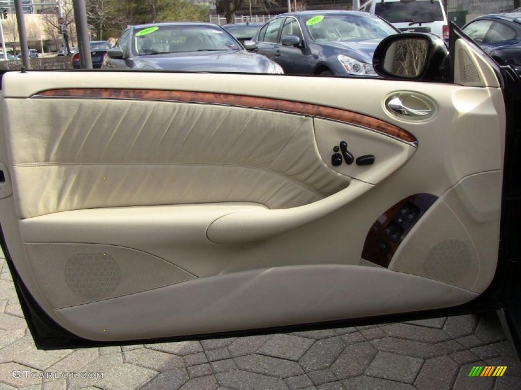 2005 Mercedes-Benz CLK 320 Cabriolet Stone Door Panel Photo #46665239