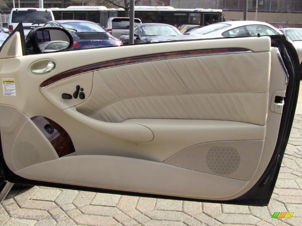 2005 Mercedes-Benz CLK 320 Cabriolet Stone Door Panel Photo #46665323