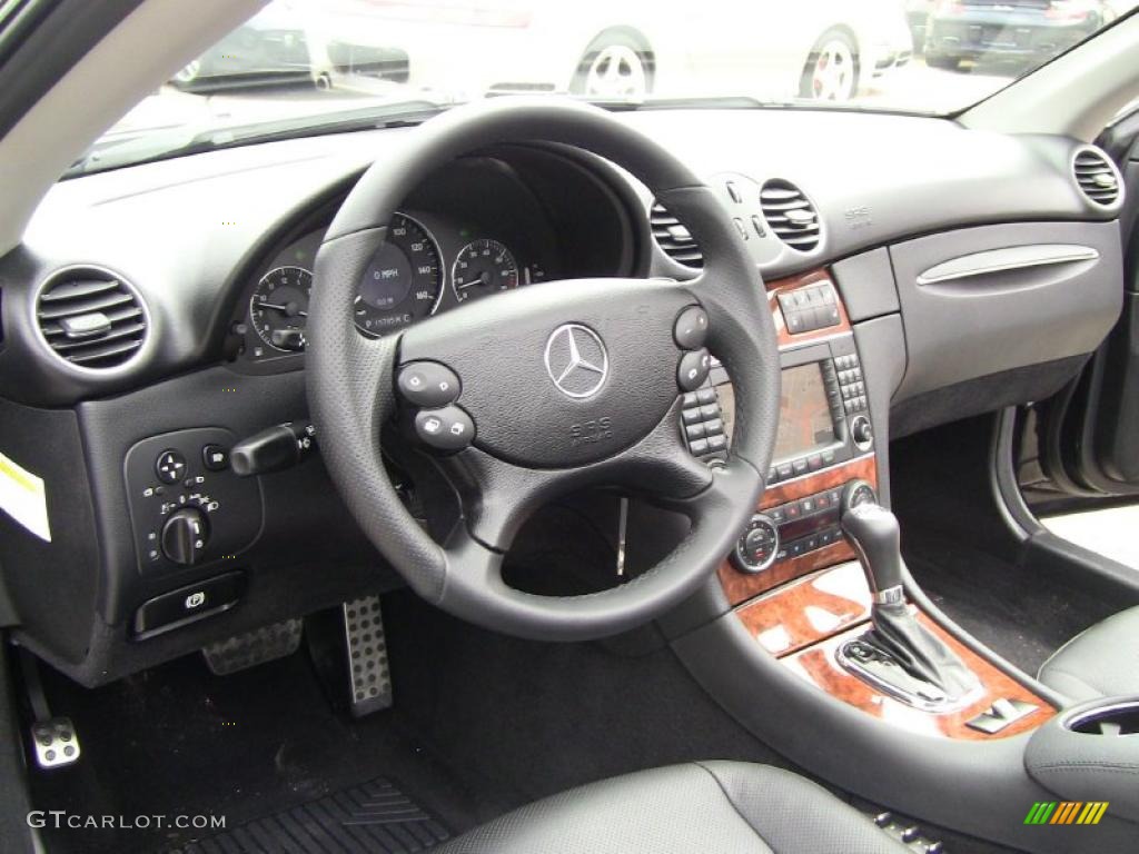 2009 Mercedes-Benz CLK 550 Cabriolet Black Dashboard Photo #46666082