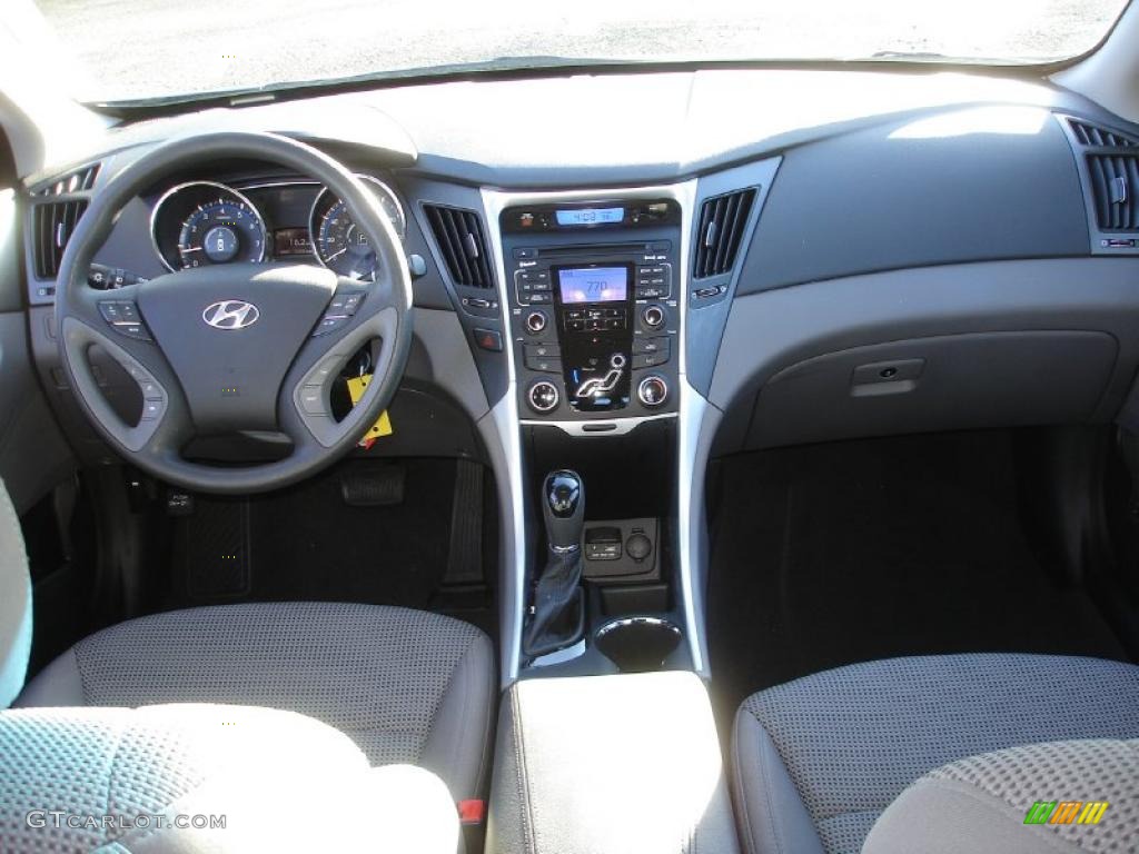 2011 Hyundai Sonata GLS Gray Dashboard Photo #46667006