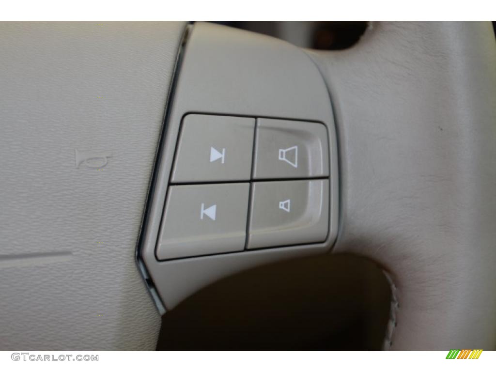 2007 Volvo S80 V8 AWD Controls Photo #46667273