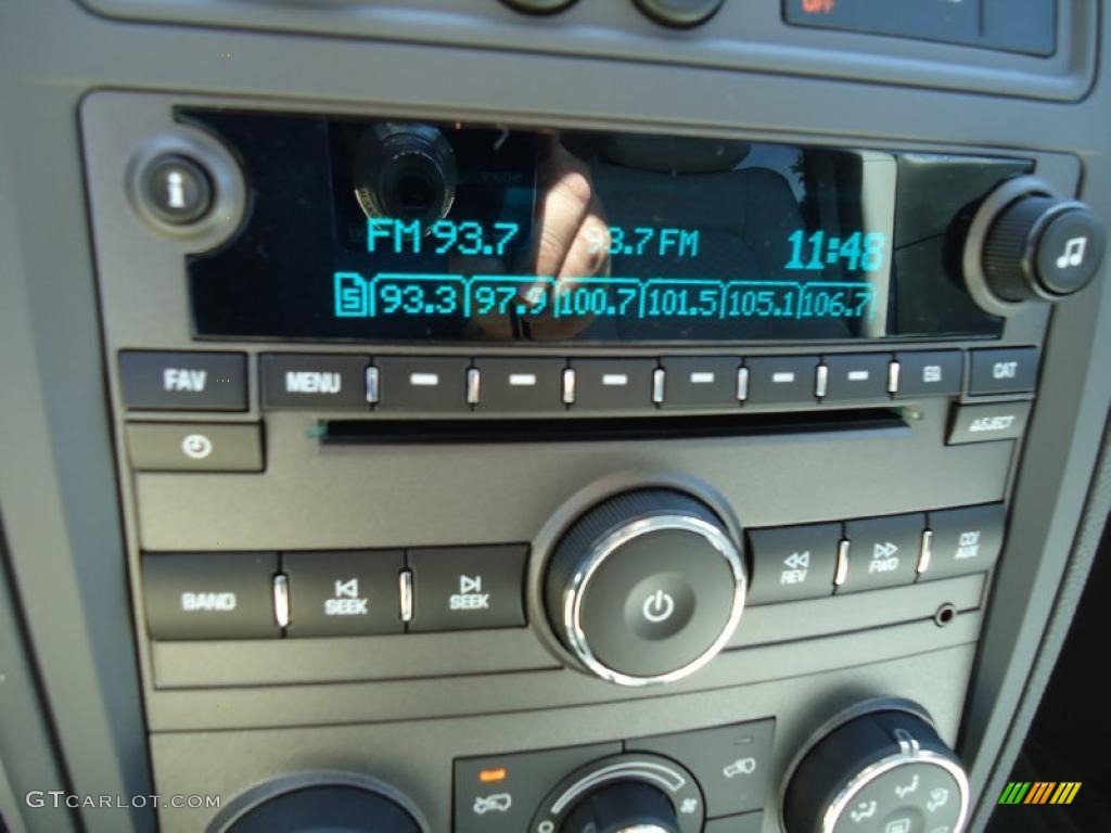 2011 Chevrolet HHR LT Controls Photo #46667939