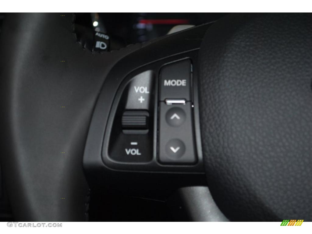 2011 Kia Optima SX Controls Photo #46667972