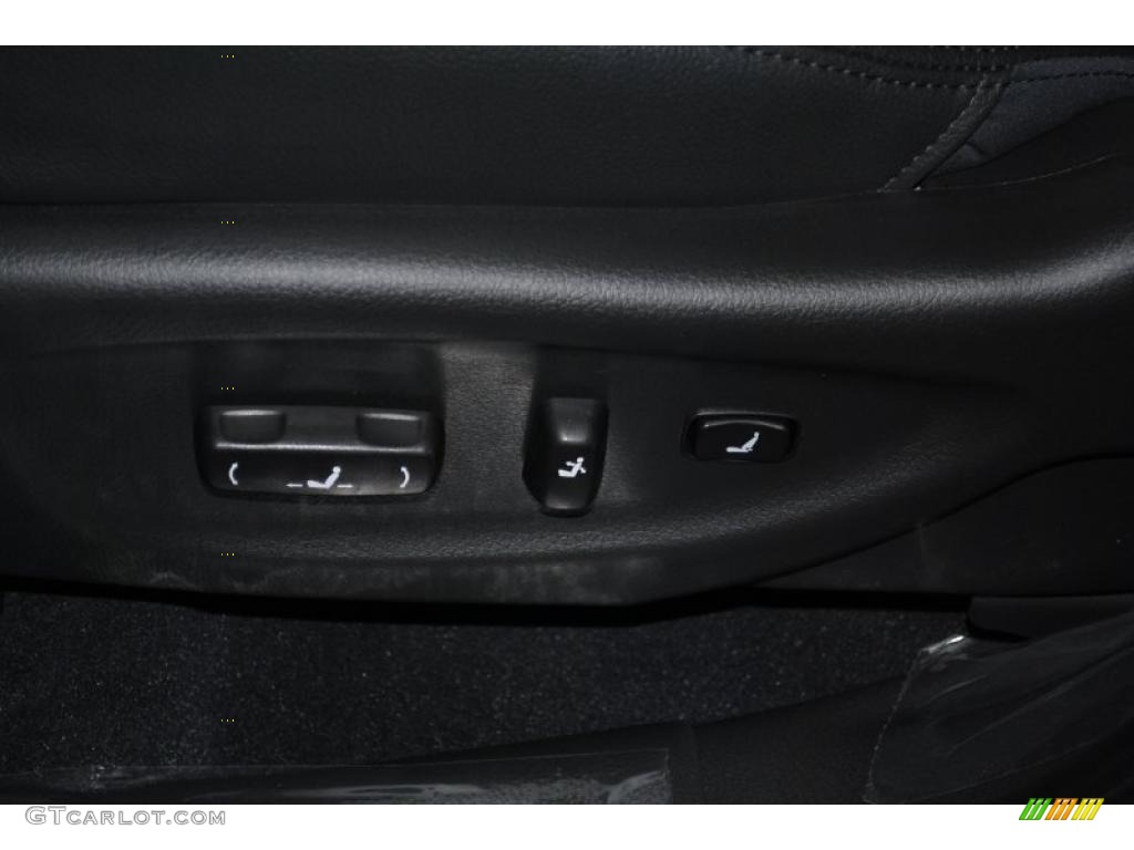 2011 Sorento EX V6 AWD - Ebony Black / Black photo #17