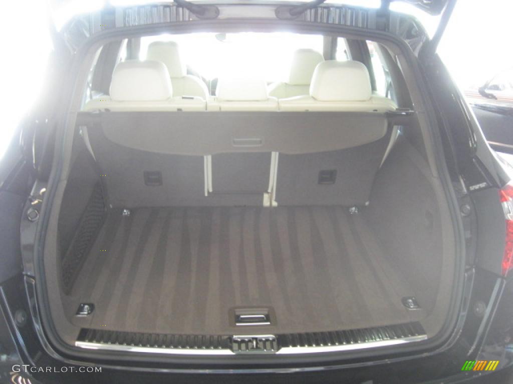 2011 Porsche Cayenne S Trunk Photo #46670117