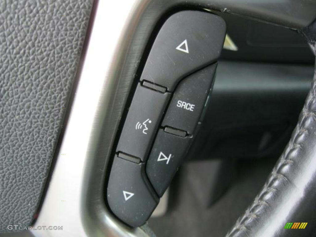 2007 GMC Sierra 1500 SLE Crew Cab 4x4 Controls Photo #46671503