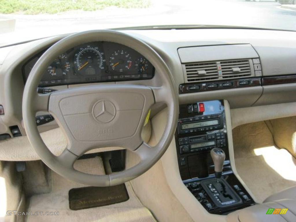 Parchment Interior 1999 Mercedes-Benz S 420 Sedan Photo #46671842