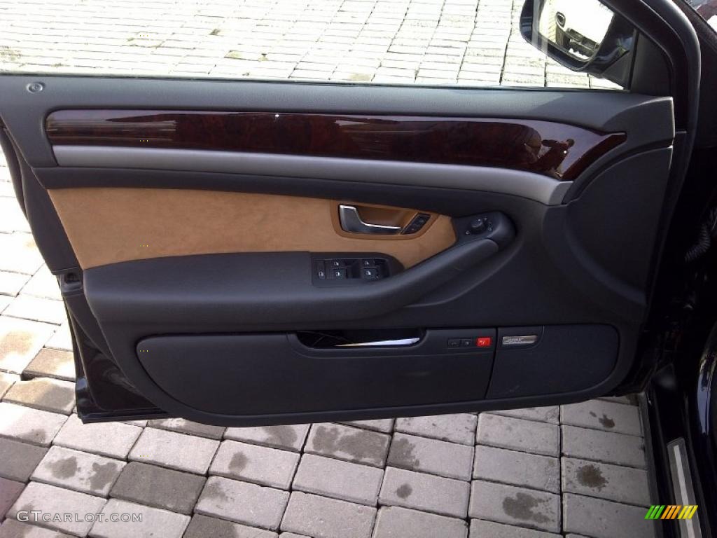 2005 Audi A8 4.2 quattro Black/Amaretto Door Panel Photo #46672670
