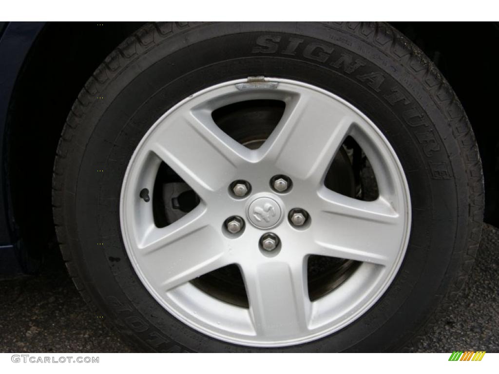2005 Dodge Magnum SXT Wheel Photo #46675514